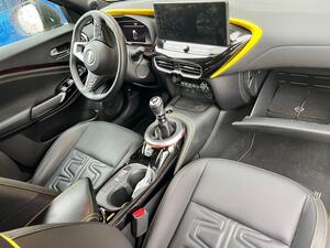 d8b3dc8e-296c-4f57-9d2b-6e08431d3963